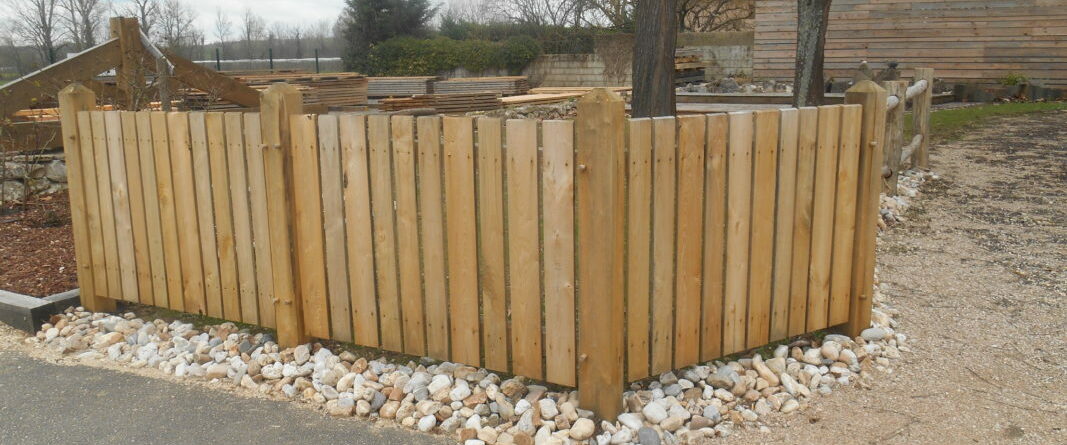 Clôture en Châtaignier (planches et poteaux)
