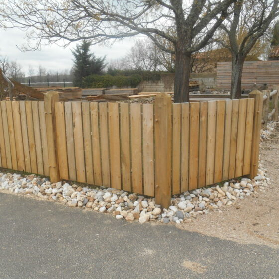Clôture en Châtaignier (planches et poteaux)