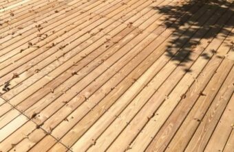 Terrasse Robinier 9cm de large en 1m50 profil bombé