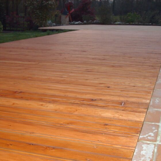 Terrasse rainuré Mélèze